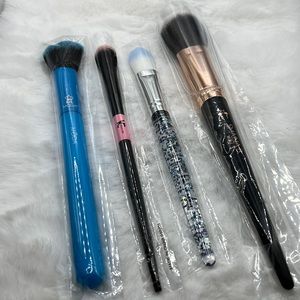 NEW Complexion Brushes